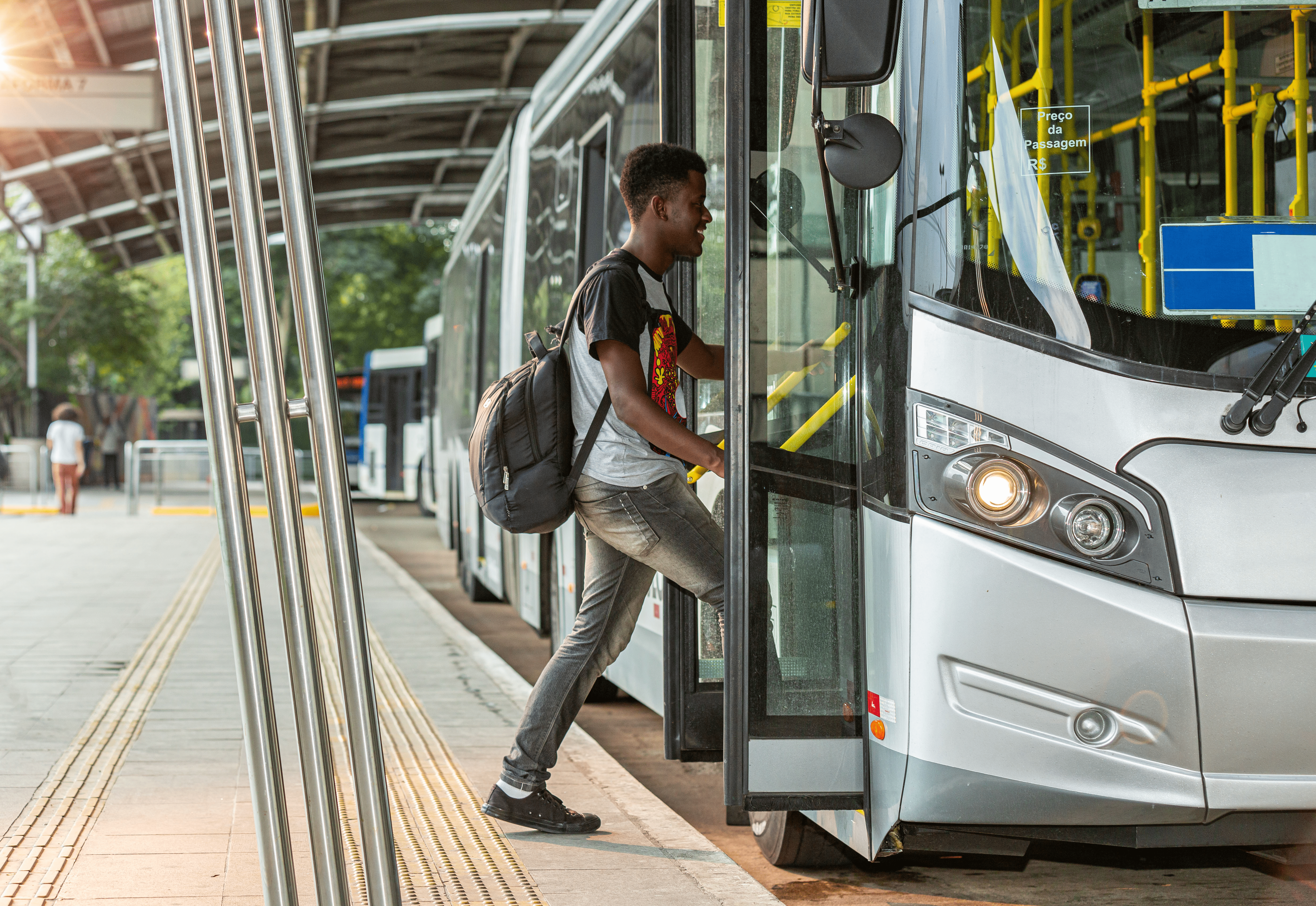 Shuttle transport services in Ghana 1